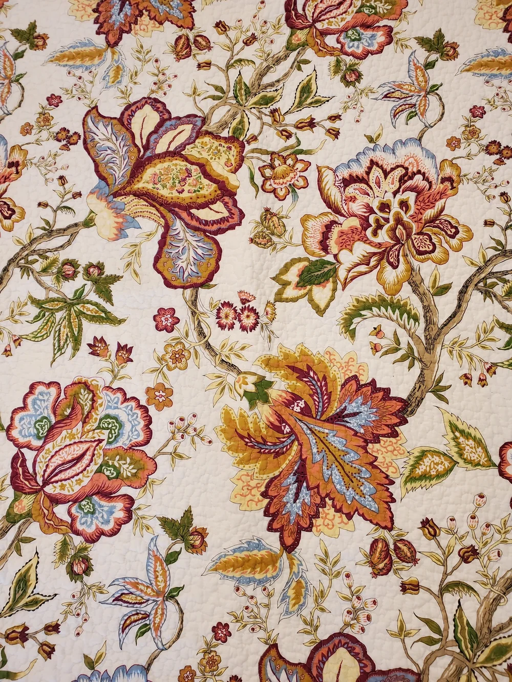 Twin Floral Quilted Bedspread in White with Multicolor Blooms C & F with Sham